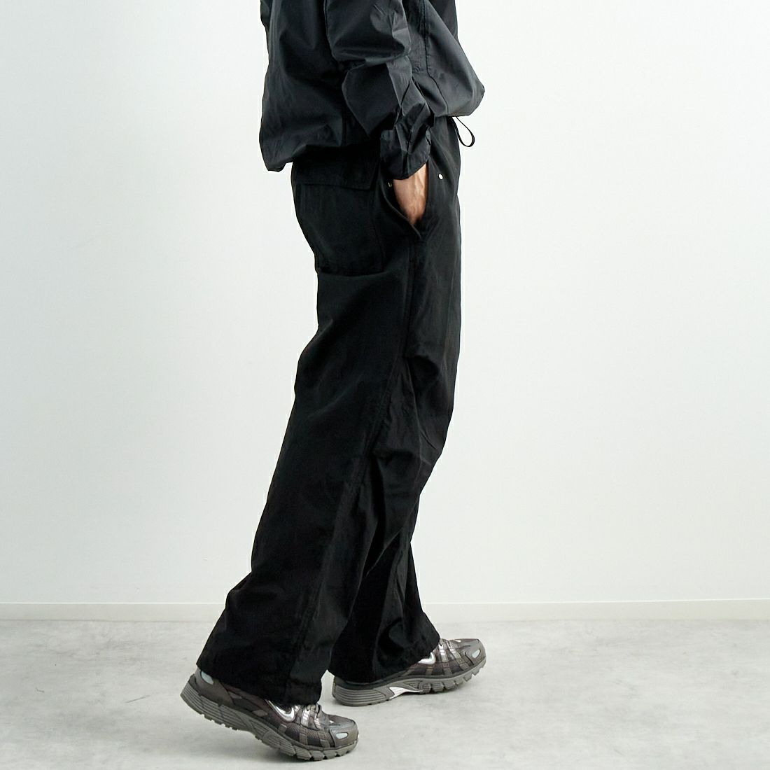 blurhms ROOTSTOCK [ブラームス ルーツストック] スノーパンツ [BROOTS25S4] 02 BLACK &&モデル身長：179cm 着用サイズ：3&&