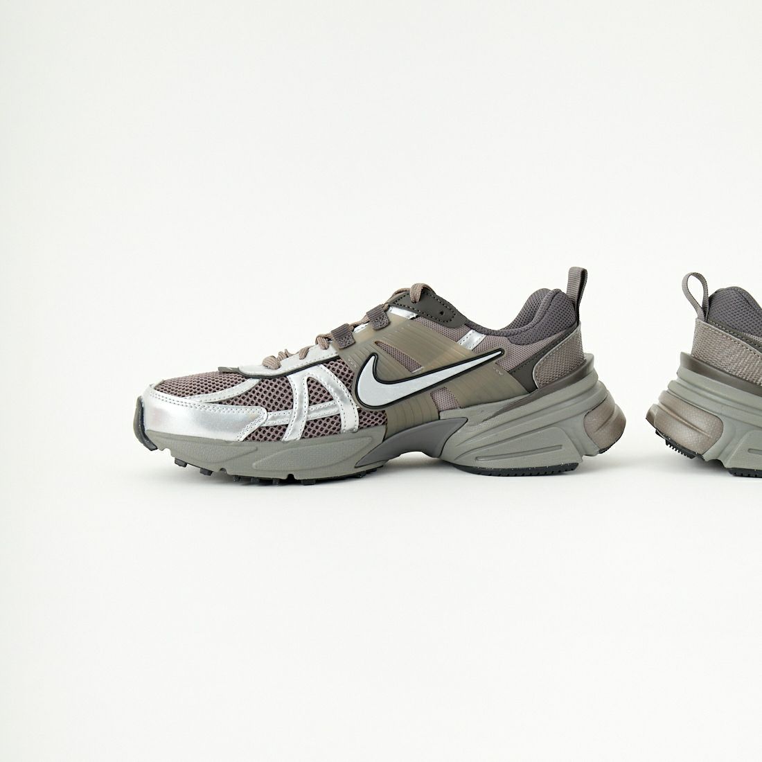 NIKE [ナイキ] V2K ラン スニーカー [HQ1678] 200 CV STN