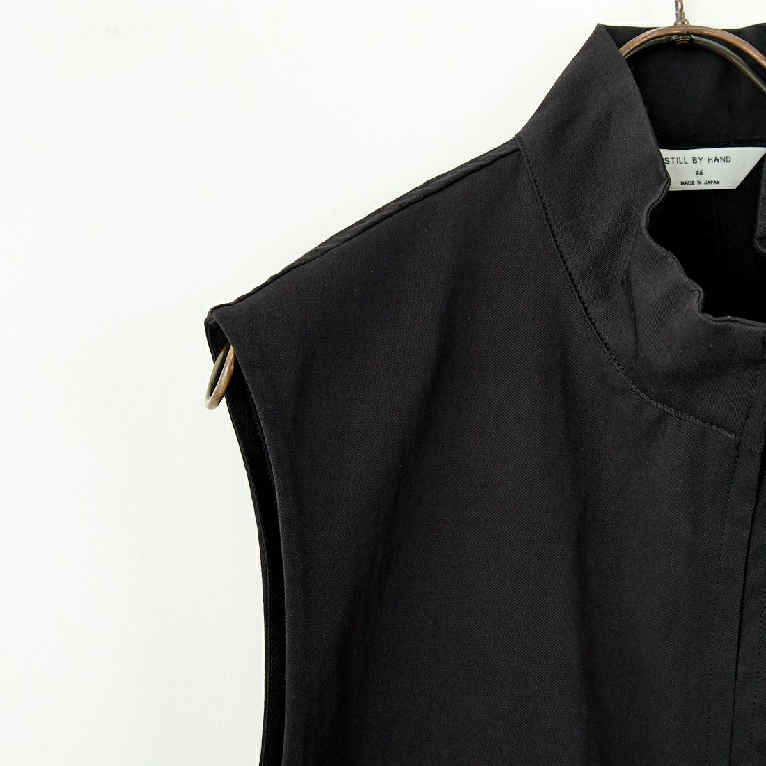 STILL BY HAND [スティルバイハンド] スタンドカラーベスト [VE02251] BLACK