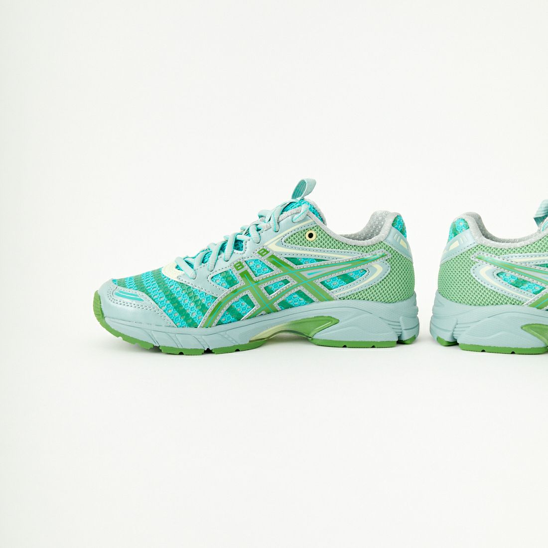 ASICS [アシックス] スニーカー [UB9-S-GEL-DS-TRAINER] 300