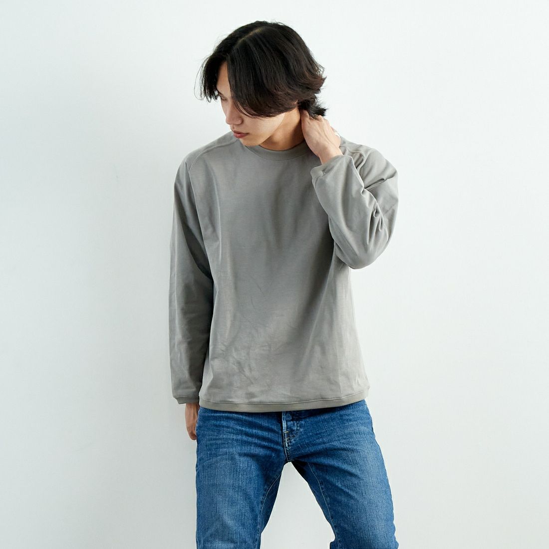 STILL BY HAND [スティルバイハンド] ハイツイスト ロングスリーブTシャツ [CS08251] GREIGE &&モデル身長：179cm 着用サイズ：46&&