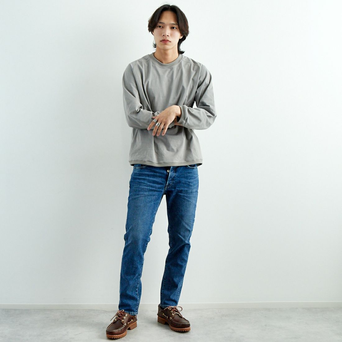 STILL BY HAND [スティルバイハンド] ハイツイスト ロングスリーブTシャツ [CS08251] GREIGE &&モデル身長：179cm 着用サイズ：46&&