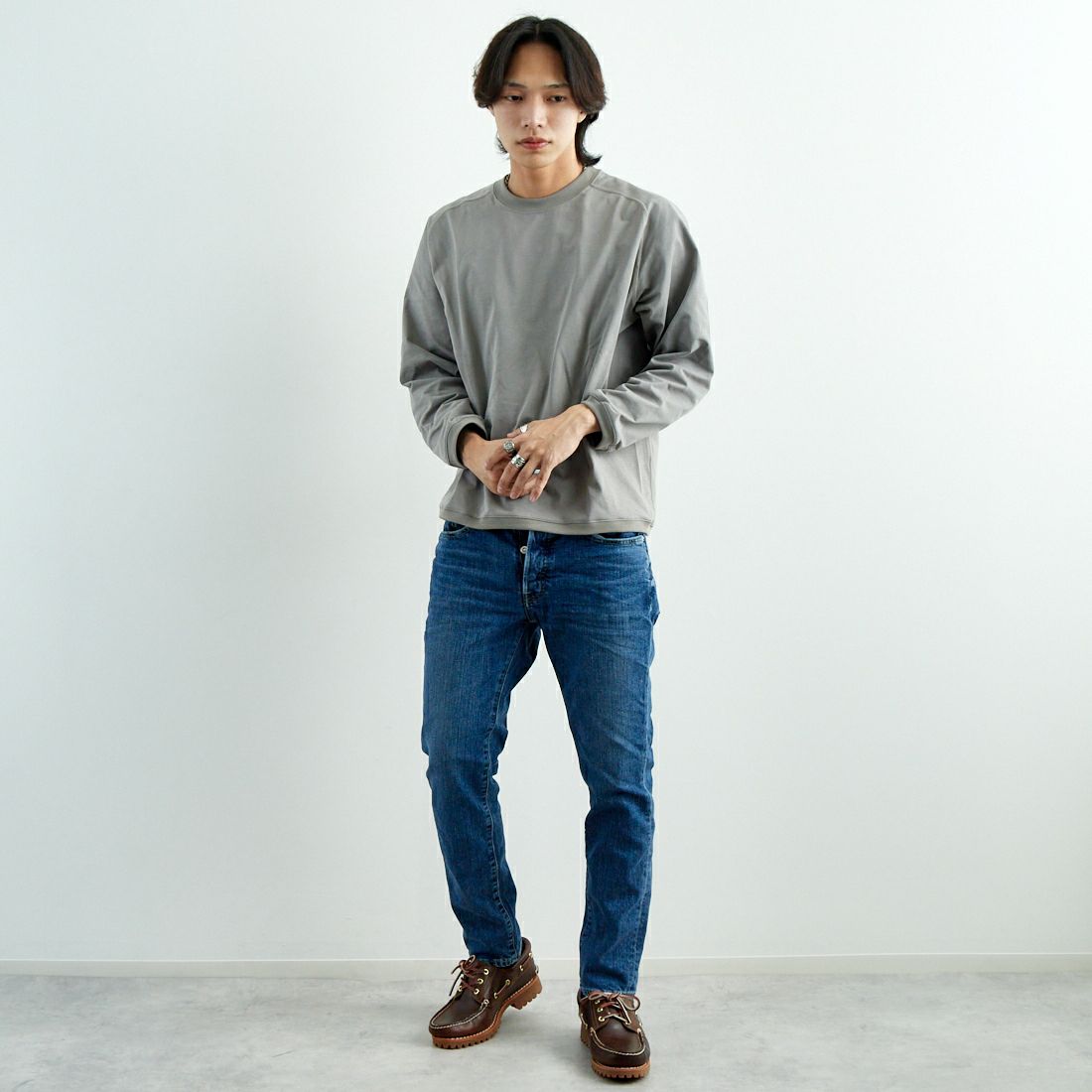 STILL BY HAND [スティルバイハンド] ハイツイスト ロングスリーブTシャツ [CS08251] GREIGE &&モデル身長：179cm 着用サイズ：46&&