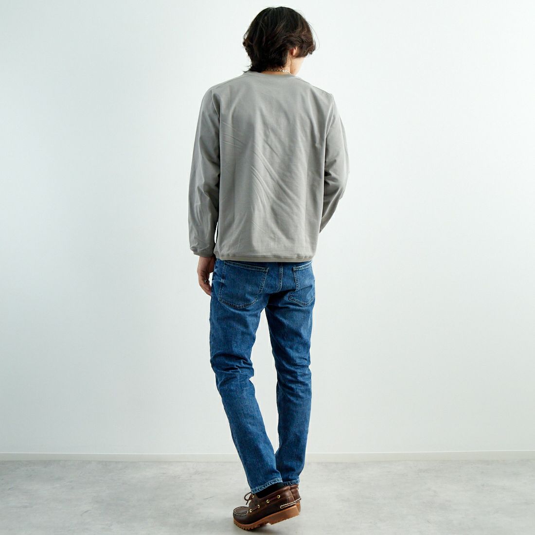STILL BY HAND [スティルバイハンド] ハイツイスト ロングスリーブTシャツ [CS08251] GREIGE &&モデル身長：179cm 着用サイズ：46&&