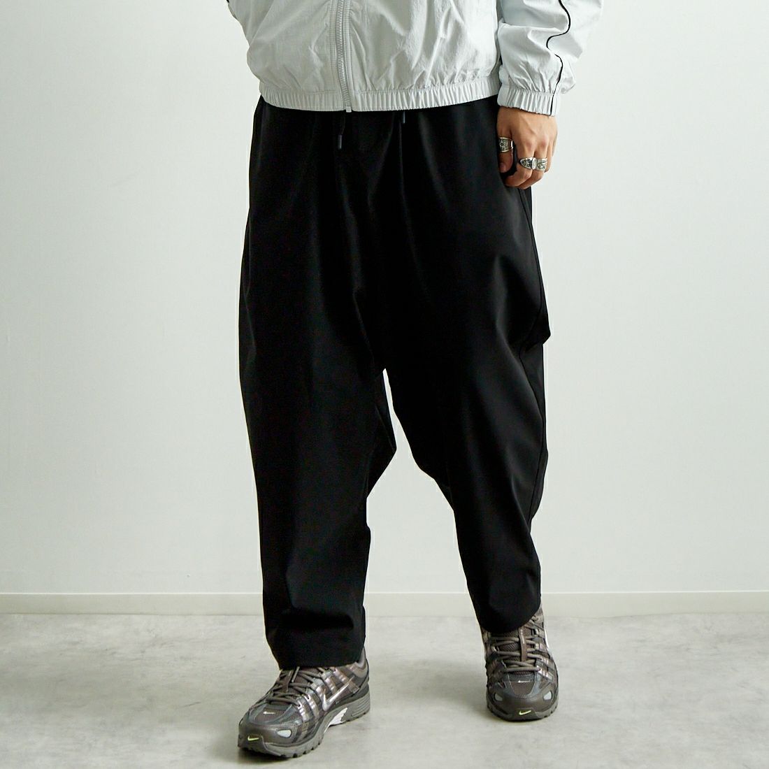 BLACK&&モデル身長：179cm 着用サイズ：2&&