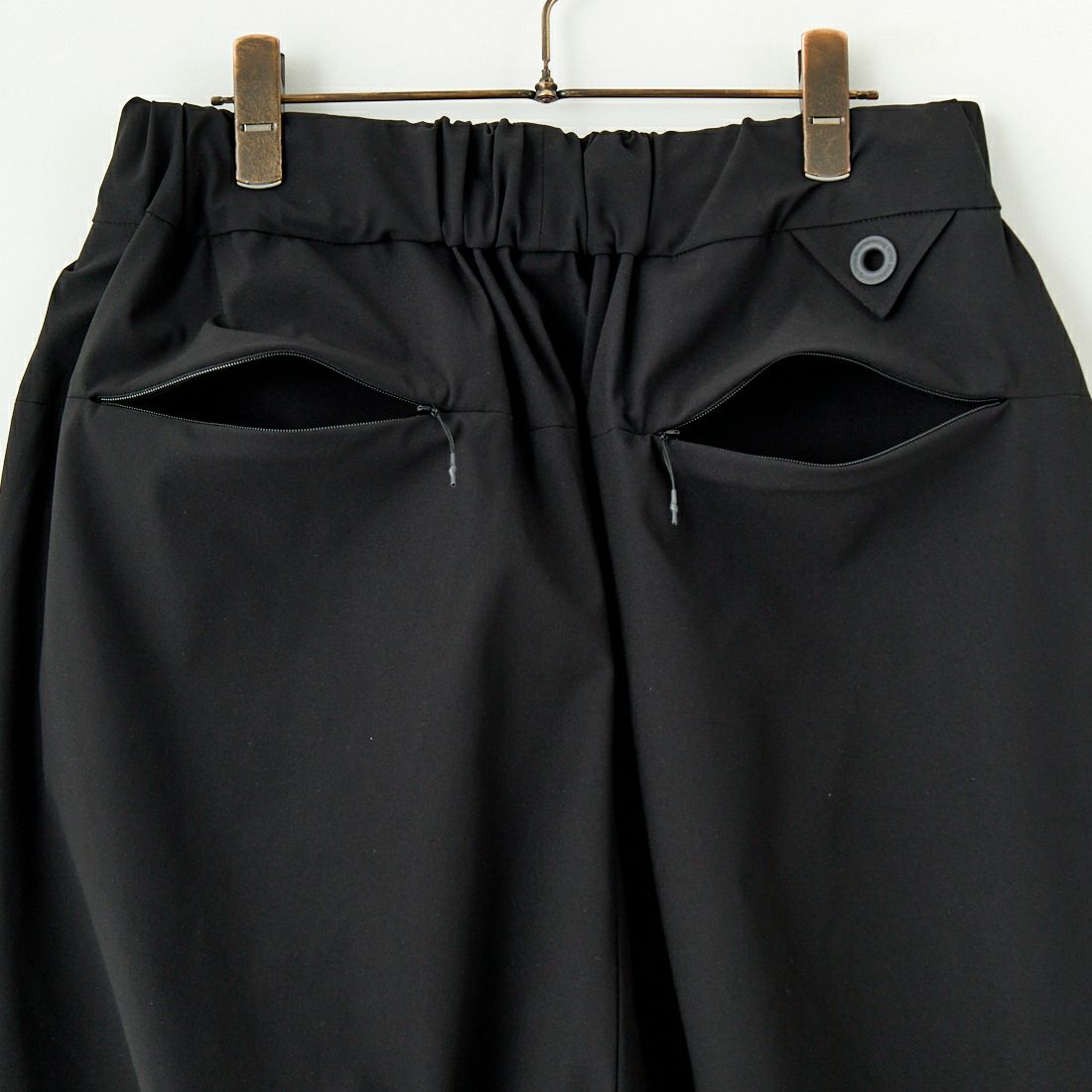 White Mountaineering [ホワイトマウンテニアリング] SOLOTEX ワイドサルエルパンツ [BK2571406] BLACK