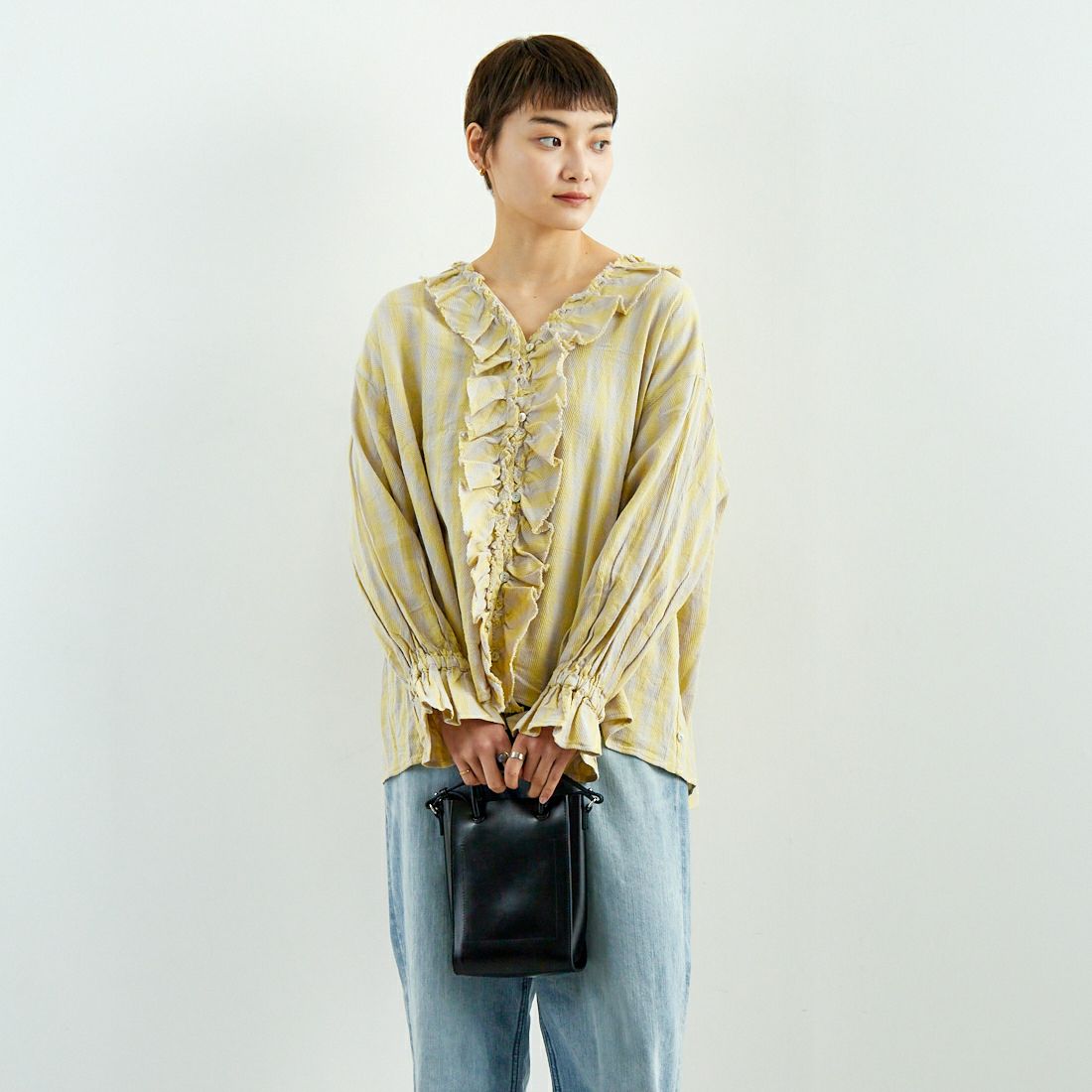 20 YELLOW&&モデル身長：160cm 着用サイズ：F&&