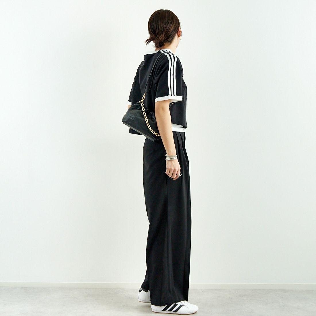 adidas Originals [アディダス オリジナルス] スリーストライプス ルーズクロップドTシャツ [KRV79] JC8149 &&モデル身長：167cm 着用サイズ：M&&