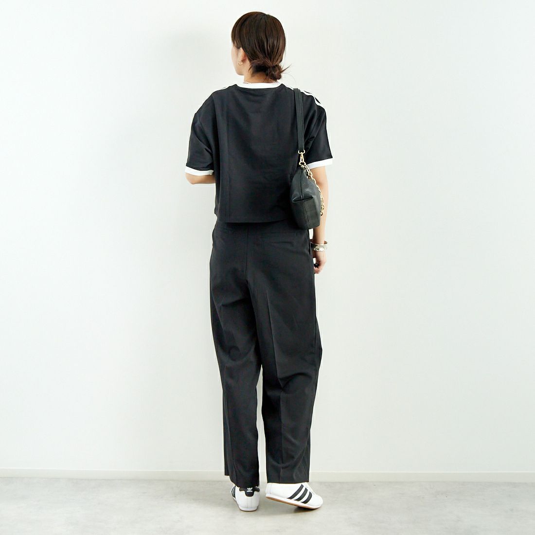 adidas Originals [アディダス オリジナルス] スリーストライプス ルーズクロップドTシャツ [KRV79] JC8149 &&モデル身長：167cm 着用サイズ：M&&