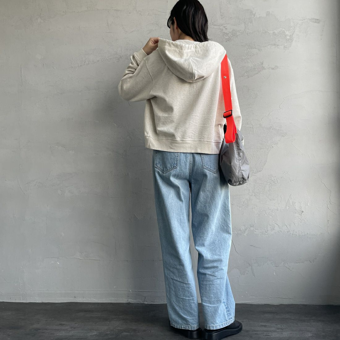 DANTON [ダントン] コットンテリー ジップフードパーカー [DT-C0411CIN] TOP ECRU &&モデル身長：160cm 着用サイズ：38&&