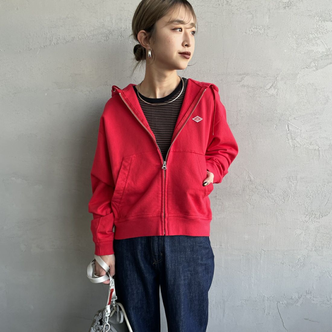 DANTON [ダントン] コットンテリー ジップフードパーカー [DT-C0411CIN] RED &&モデル身長：150cm 着用サイズ：38&&