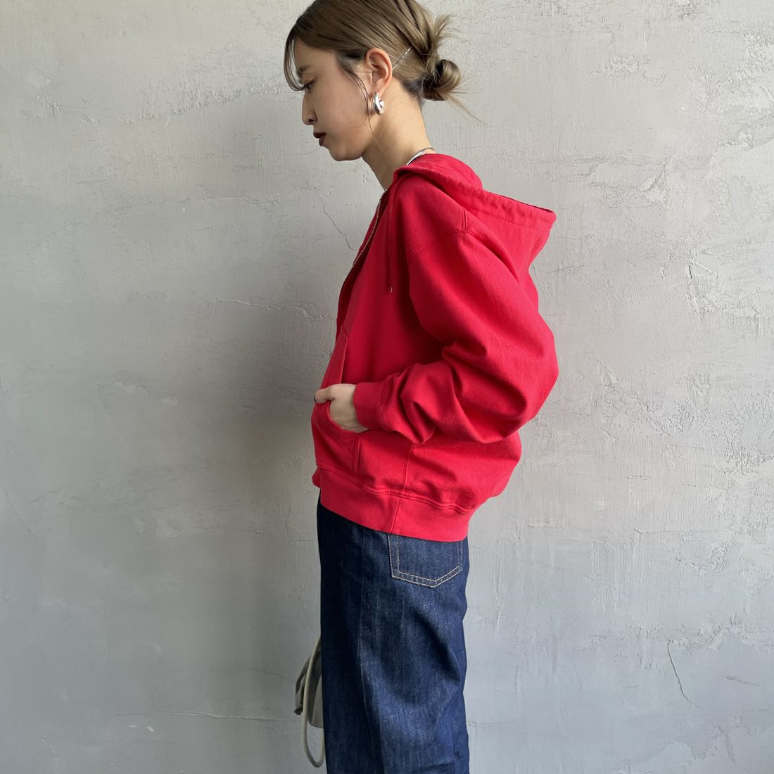 DANTON [ダントン] コットンテリー ジップフードパーカー [DT-C0411CIN] RED &&モデル身長：150cm 着用サイズ：38&&