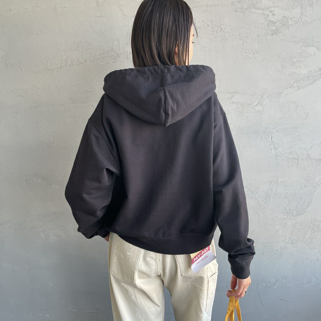 DANTON [ダントン] コットンテリー ジップフードパーカー [DT-C0411CIN] CHARCOAL &&モデル身長：159cm 着用サイズ：38&&
