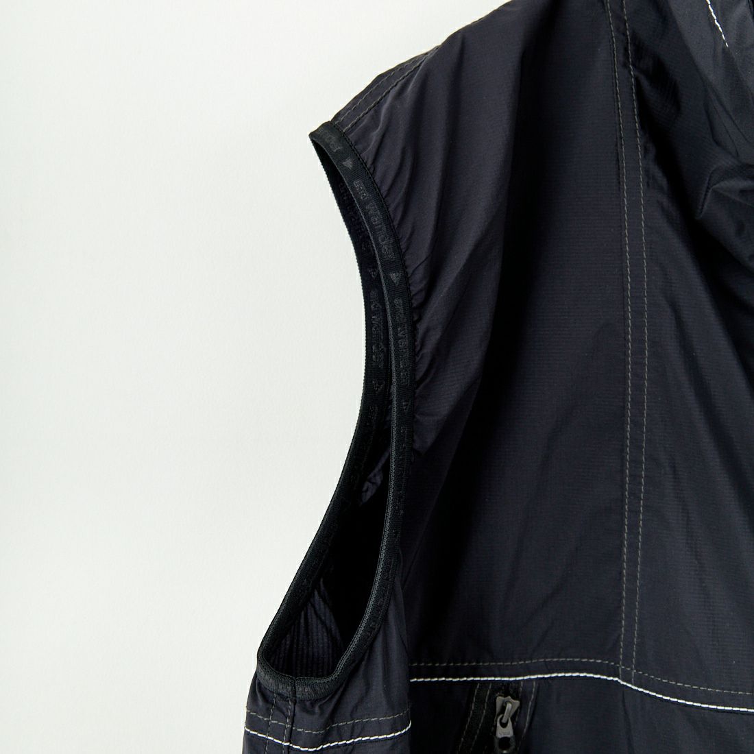 and wander [アンドワンダー] PERTEX ウィンドベスト [5745121016] BLACK