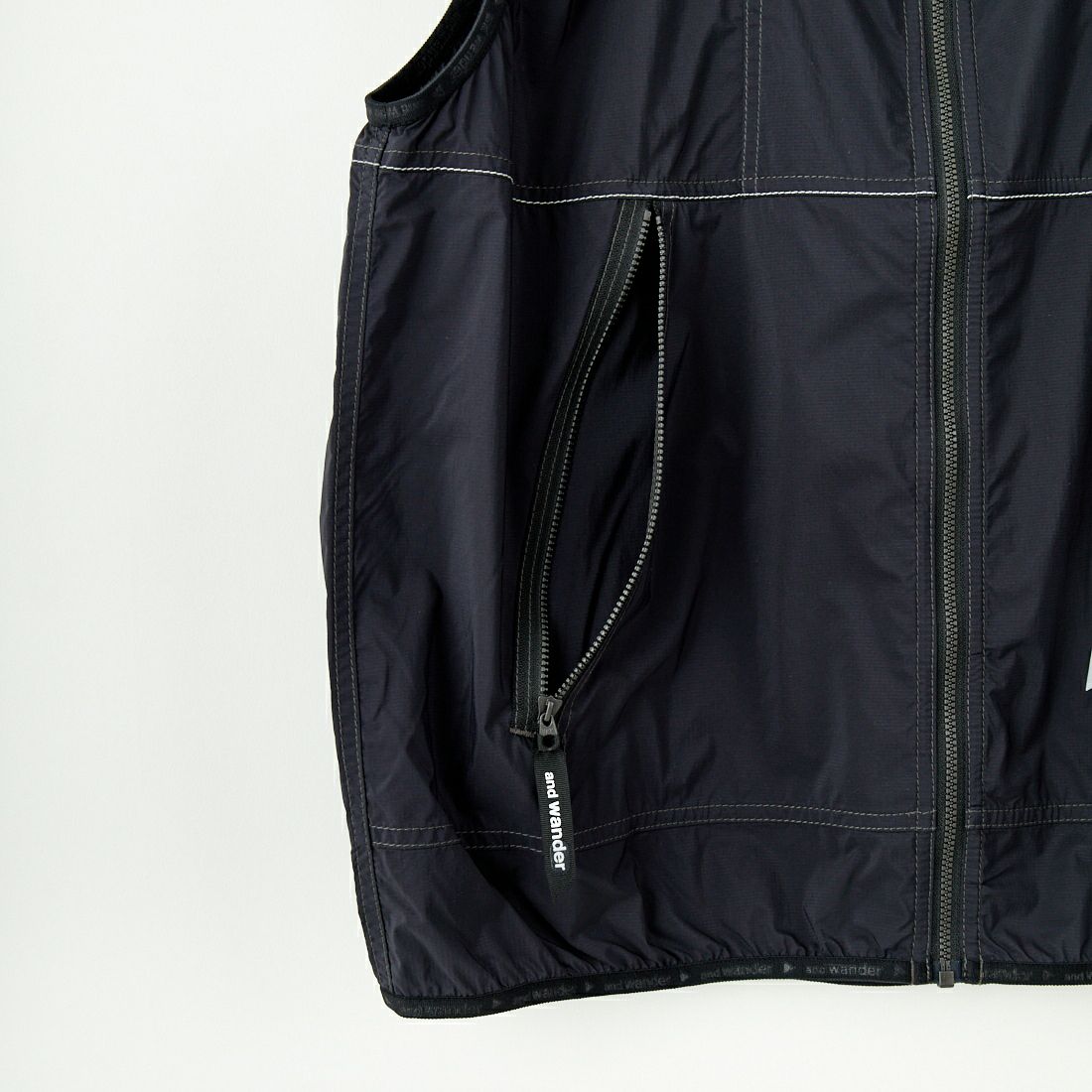 and wander [アンドワンダー] PERTEX ウィンドベスト [5745121016] BLACK