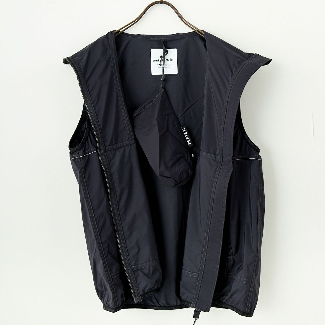 and wander [アンドワンダー] PERTEX ウィンドベスト [5745121016] BLACK