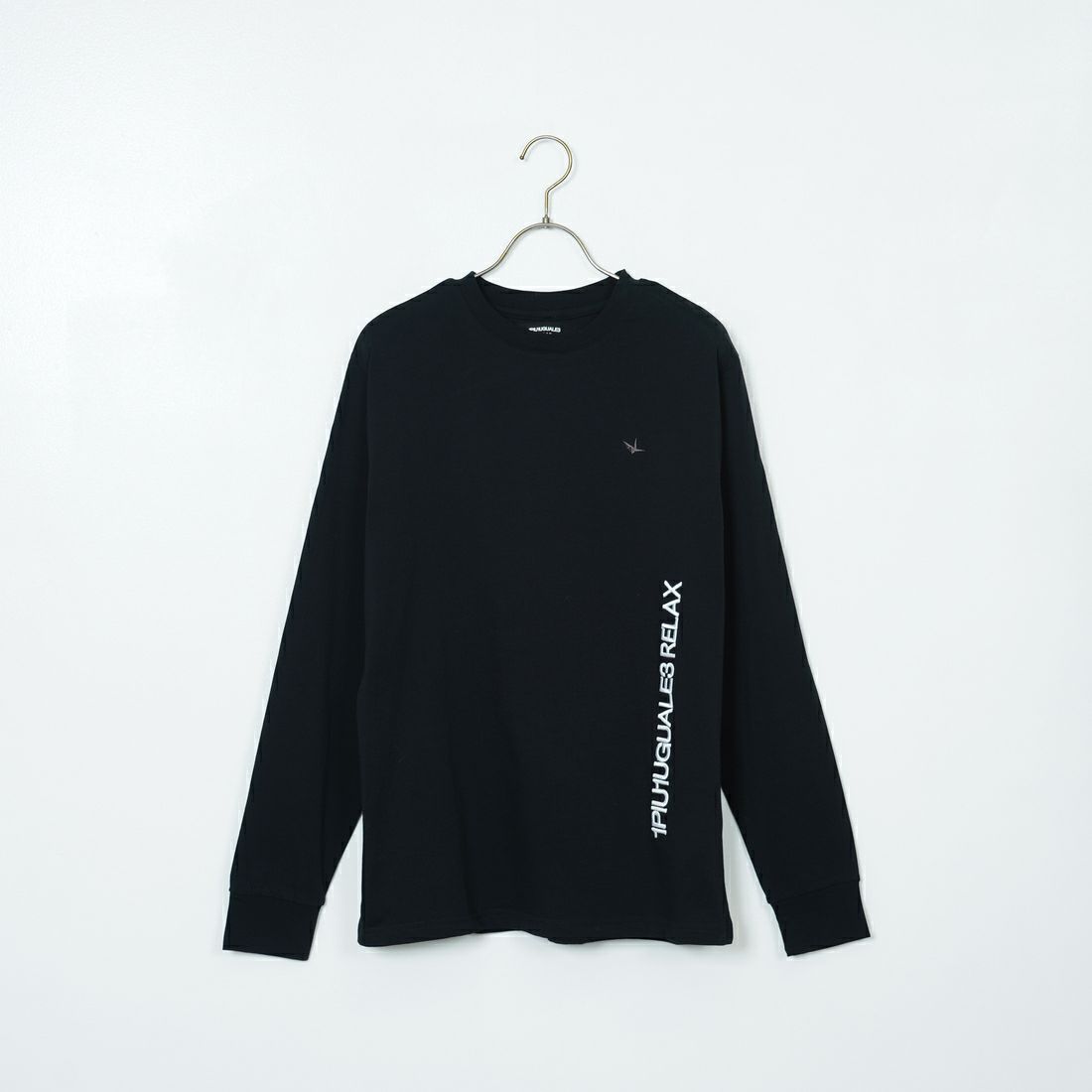 1PIU1UGUALE3 RELAX [ウノ ピゥ ウノ ウグァーレ トレ] バーチカルエンブロイダリーTシャツ [UST-25074] SN90 BLACK