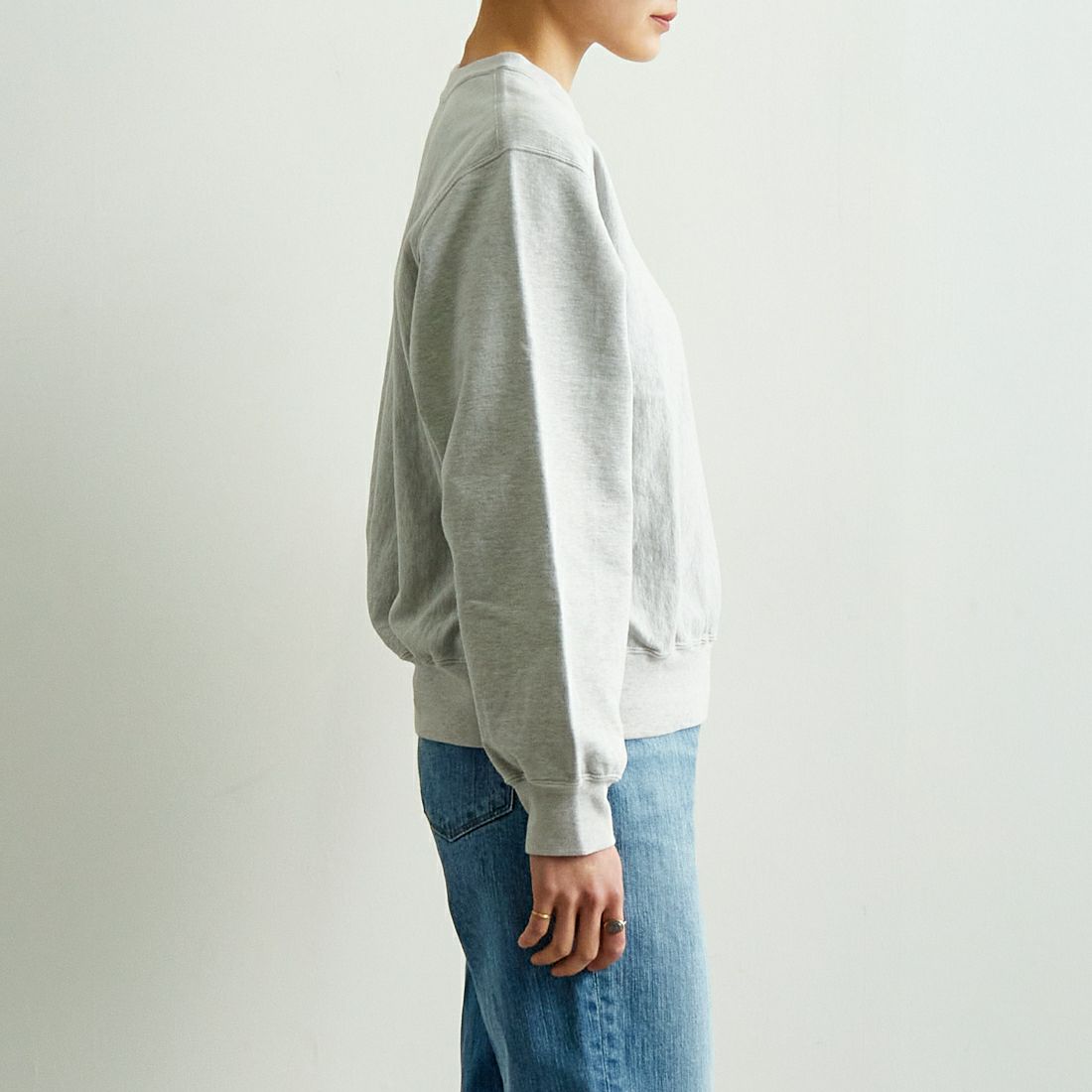 blurhms ROOTSTOCK [ブラームス ルーツストック] クルーネックプルオーバースウェット [BROOTS25S22] 01 H.WHITE &&モデル身長：160cm 着用サイズ：0&&