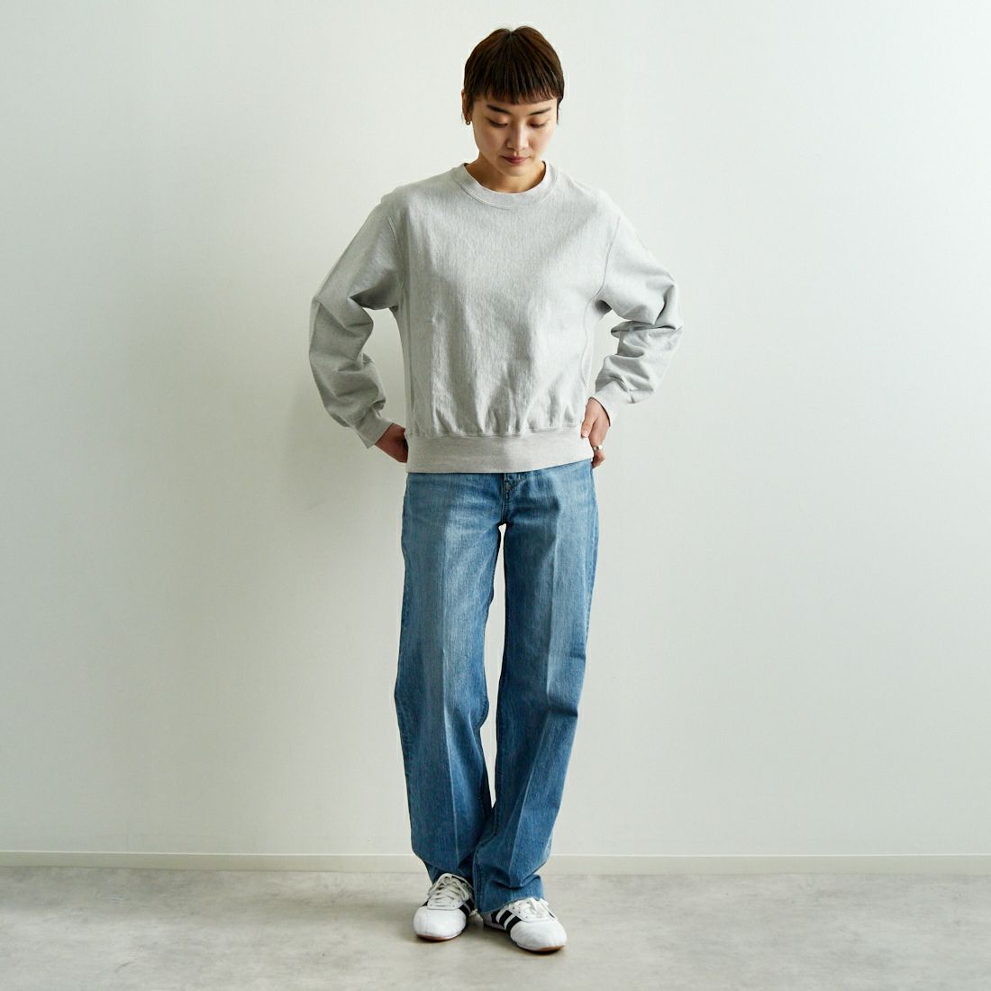 blurhms ROOTSTOCK [ブラームス ルーツストック] クルーネックプルオーバースウェット [BROOTS25S22] 01 H.WHITE &&モデル身長：160cm 着用サイズ：0&&