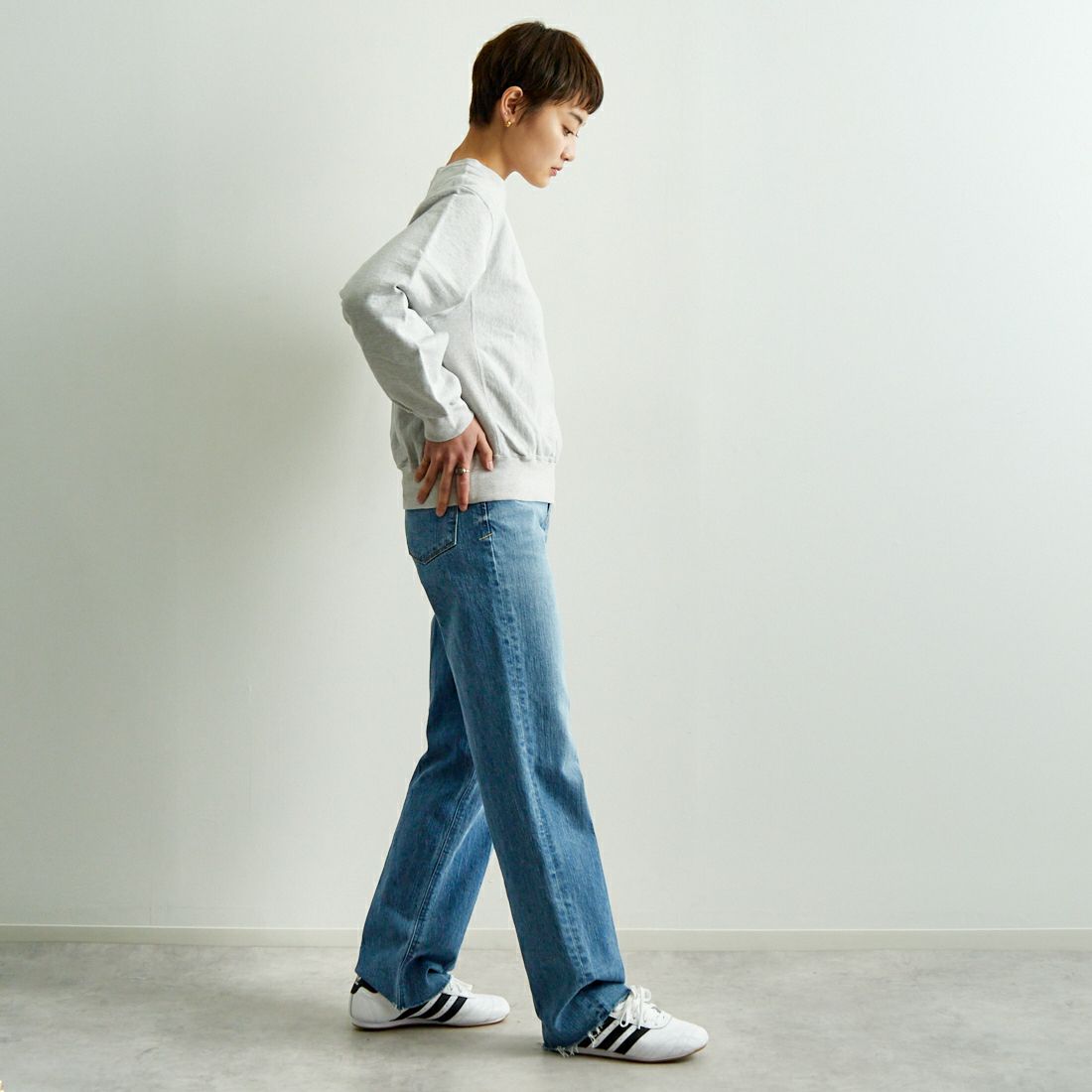blurhms ROOTSTOCK [ブラームス ルーツストック] クルーネックプルオーバースウェット [BROOTS25S22] 01 H.WHITE &&モデル身長：160cm 着用サイズ：0&&