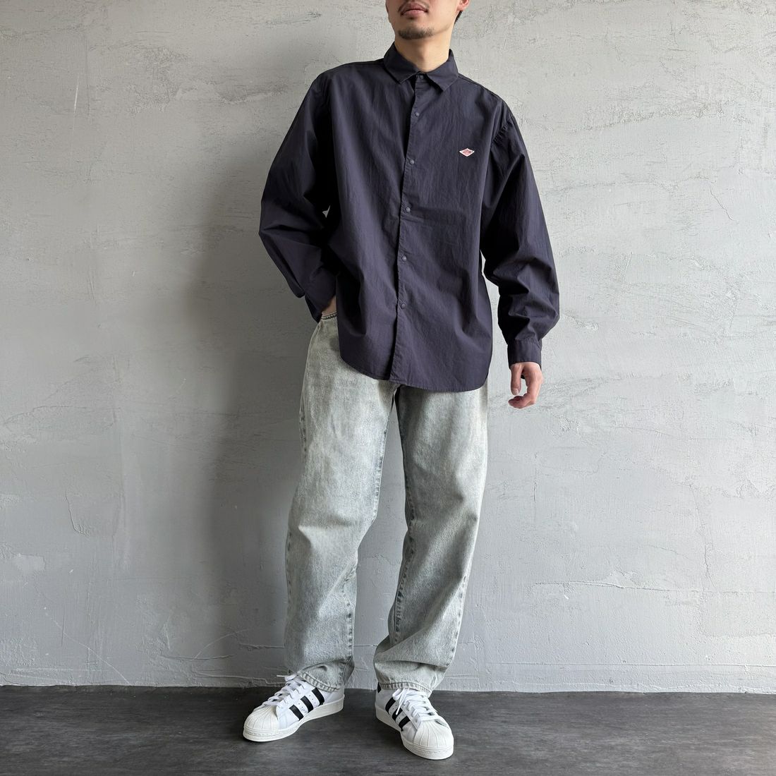 DANTON [ダントン] コットンタイプライター リンクルシャツ [DT-B0344TYF] NAVY &&モデル身長：168cm 着用サイズ：40&&