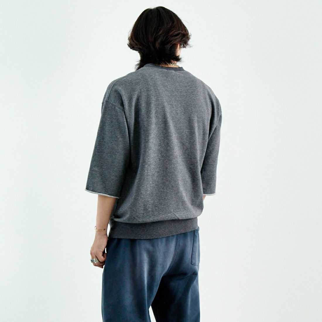 The Endless Summer [エンドレスサマー] TES BUHI ベーシックロゴ7分袖スウェット [FT-25374311] 02 MIX CHR &&モデル身長：179cm 着用サイズ：M&&