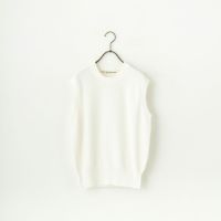 01 WHITE