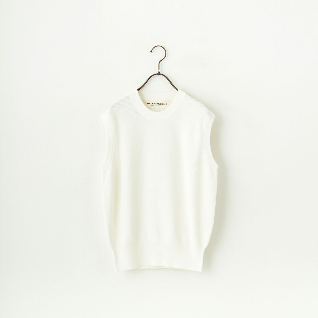 01 WHITE