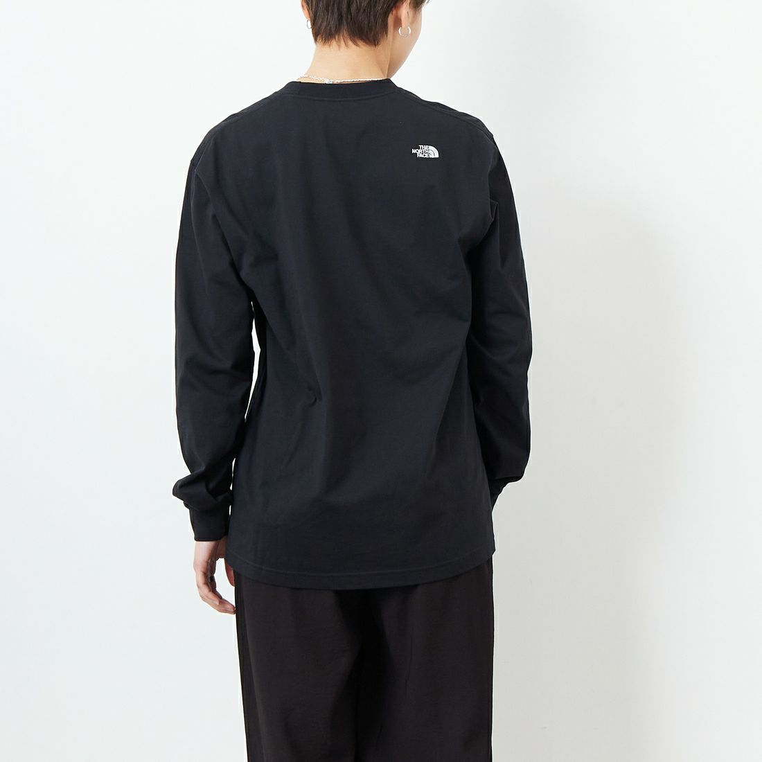THE NORTH FACE [ザ ノースフェイス] ロングスリーブフラッシュドライヌプシコットンティー [NT32535] K &&モデル身長：160cm 着用サイズ：S&&
