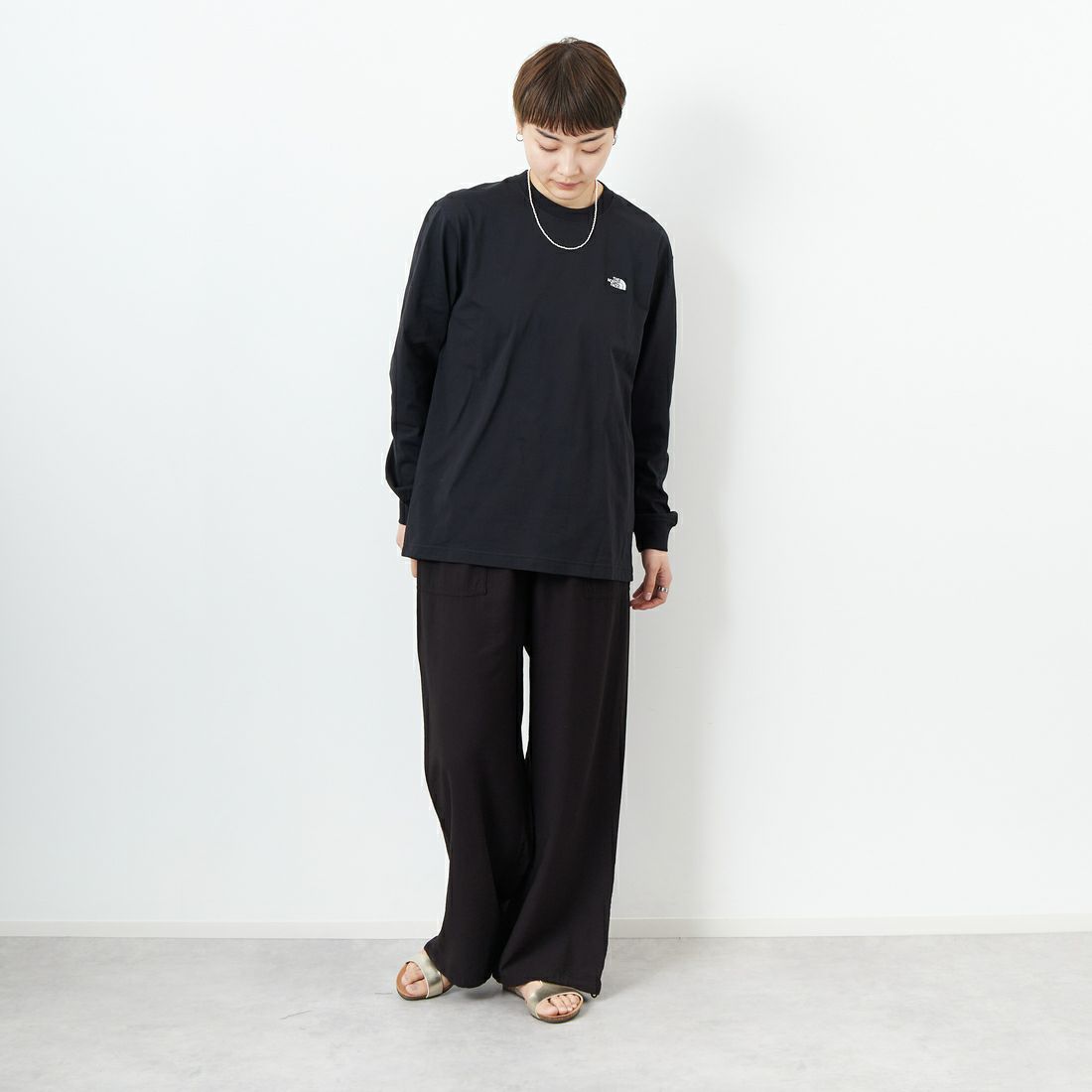 THE NORTH FACE [ザ ノースフェイス] ロングスリーブフラッシュドライヌプシコットンティー [NT32535] K &&モデル身長：160cm 着用サイズ：S&&