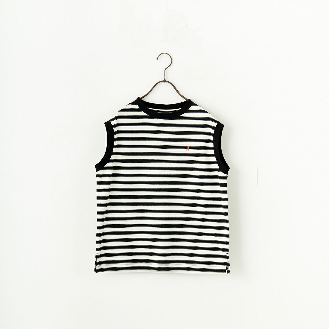 UNIVERSAL OVERALL [ユニバーサルオーバーオール] 別注 ワンポイントロゴ刺繍 ノースリーブカットソー [U2512250IN-JF] WHT BORDER