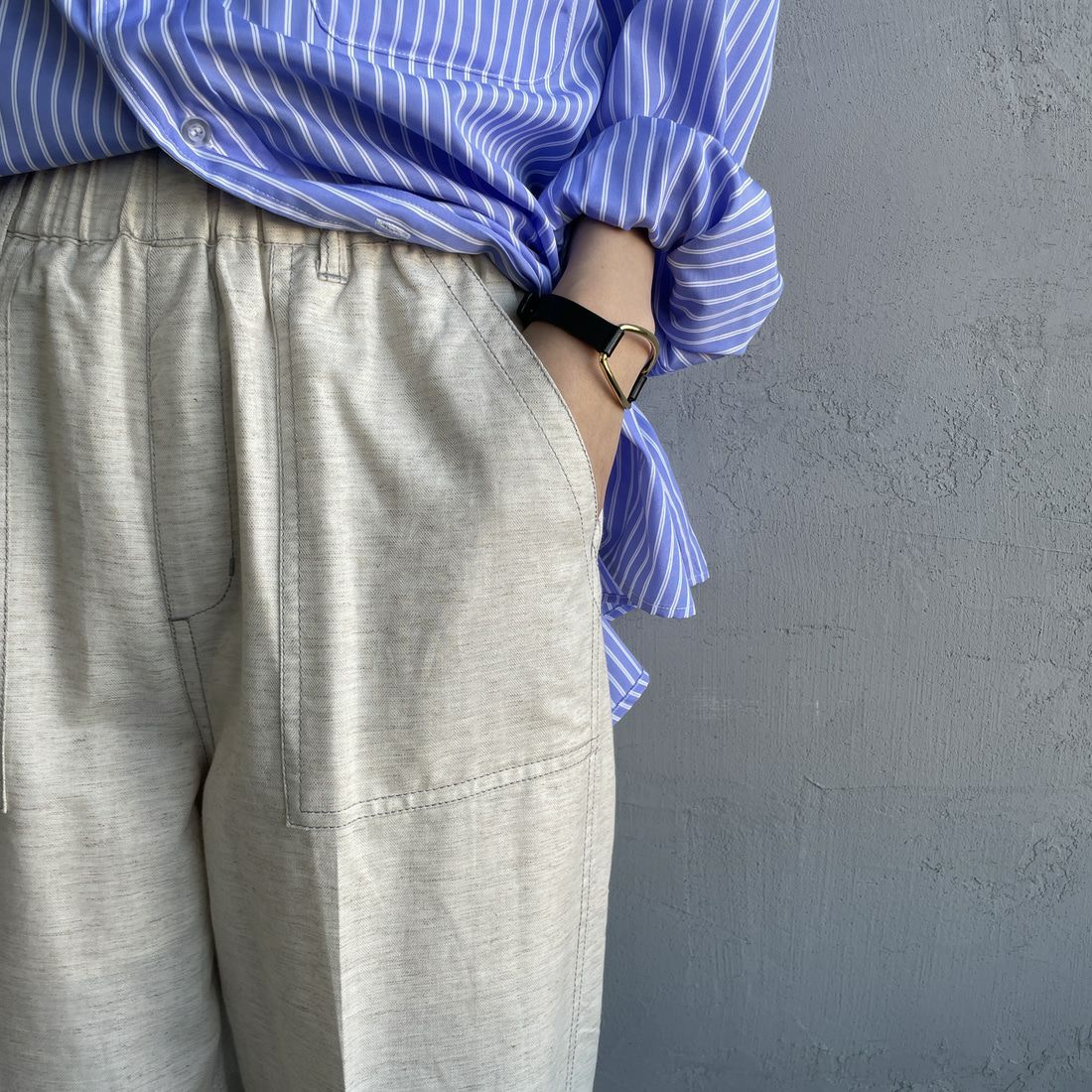 UNIVERSAL OVERALL [ユニバーサルオーバーオール] 別注 リネンイージーベイカーパンツ [U2512605IN-JF] NATURAL &&モデル身長：160cm 着用サイズ：M&&