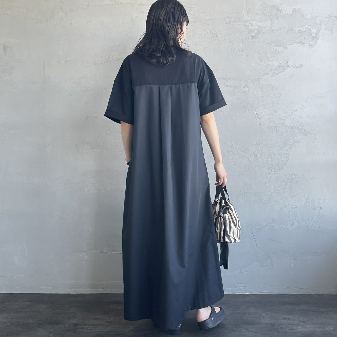 UNIVERSAL OVERALL [ユニバーサルオーバーオール] 別注 異素材切り替え マキシ丈ワンピース [U2512812IN-JF] BLACK &&モデル身長：160cm 着用サイズ：F&&
