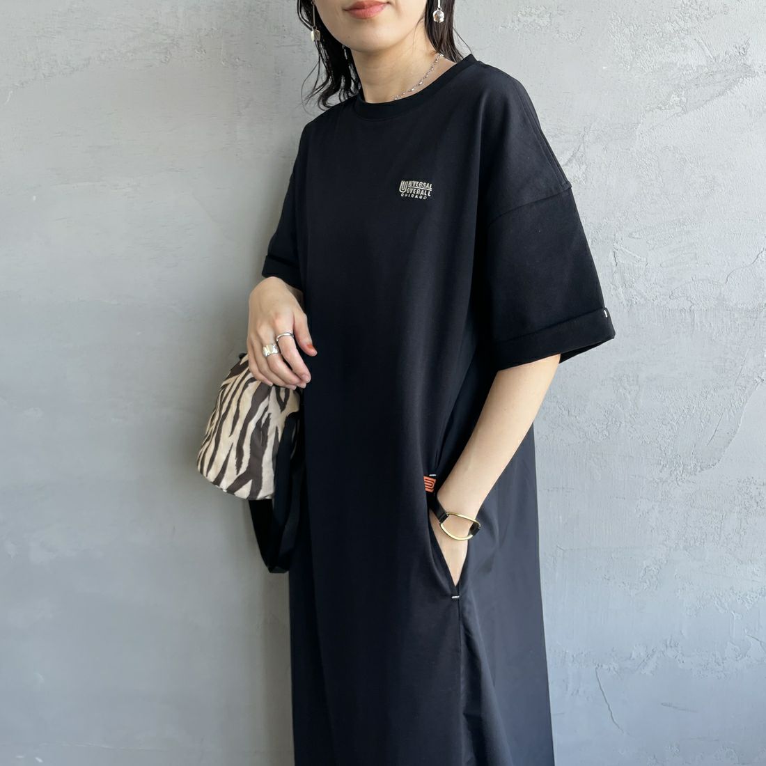 UNIVERSAL OVERALL [ユニバーサルオーバーオール] 別注 異素材切り替え マキシ丈ワンピース [U2512812IN-JF] BLACK &&モデル身長：160cm 着用サイズ：F&&