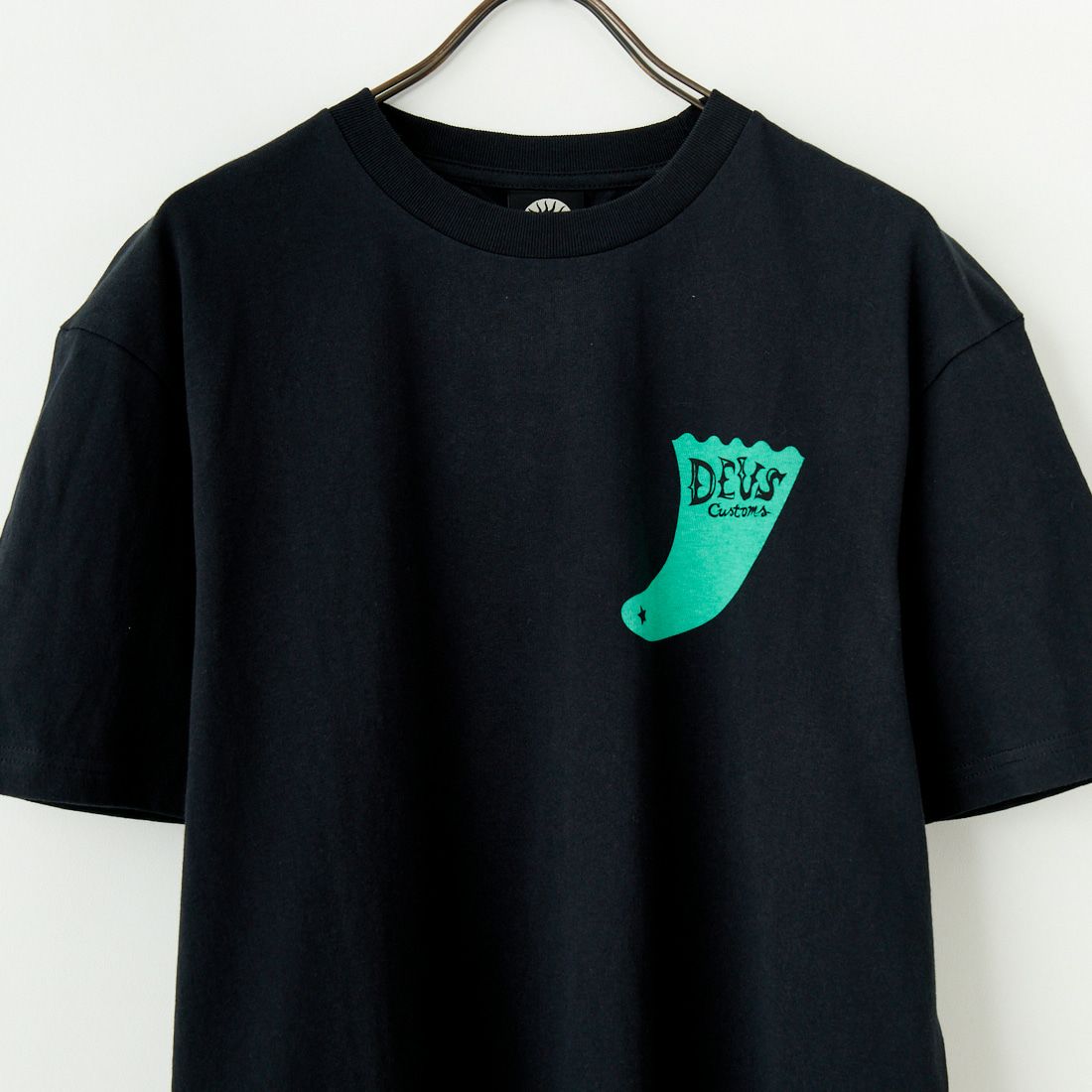 DEUS EX MACHINA [デウス エクス マキナ] シングルフィンTシャツ [DMF241772] BLACK