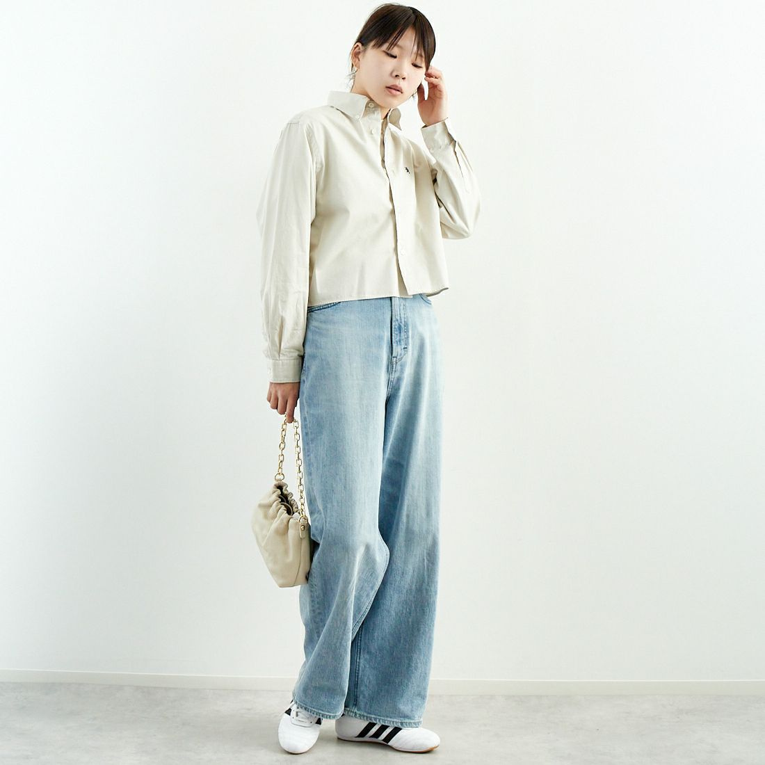 Gymphlex [ジムフレックス] ショートボタンダウンシャツ [GY-B0203BIT] SAND BEIGE &&モデル身長：167cm 着用サイズ：12&&