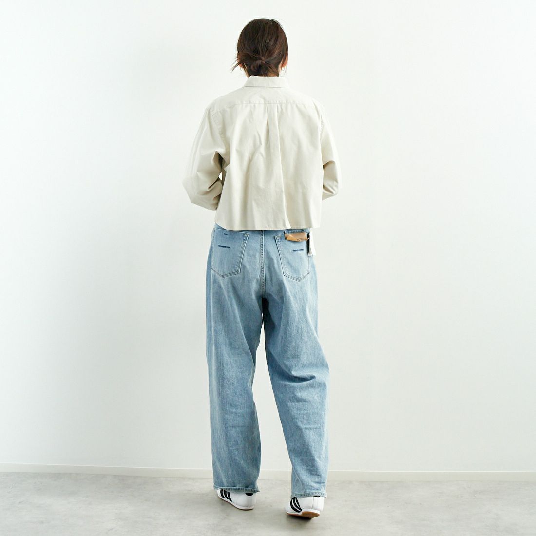 Gymphlex [ジムフレックス] ショートボタンダウンシャツ [GY-B0203BIT] SAND BEIGE &&モデル身長：167cm 着用サイズ：12&&