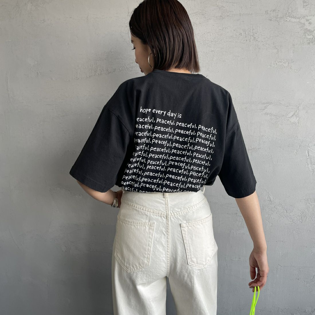 FUNG [ファング] PEACEFUL FB カットオフプリントTシャツ [PEACEFUL-FB] BK/WHITE &&モデル身長：159cm 着用サイズ：M&&