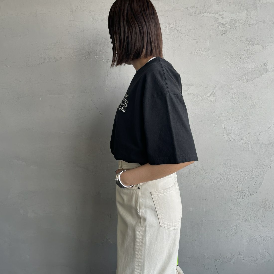FUNG [ファング] PEACEFUL FB カットオフプリントTシャツ [PEACEFUL-FB] BK/WHITE &&モデル身長：159cm 着用サイズ：M&&