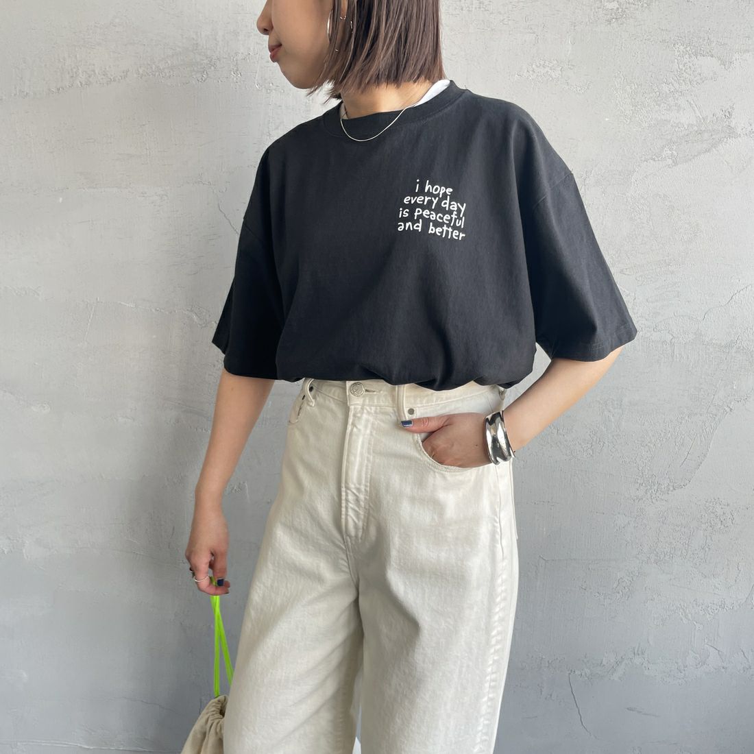 FUNG [ファング] PEACEFUL FB カットオフプリントTシャツ [PEACEFUL-FB] BK/WHITE &&モデル身長：159cm 着用サイズ：M&&