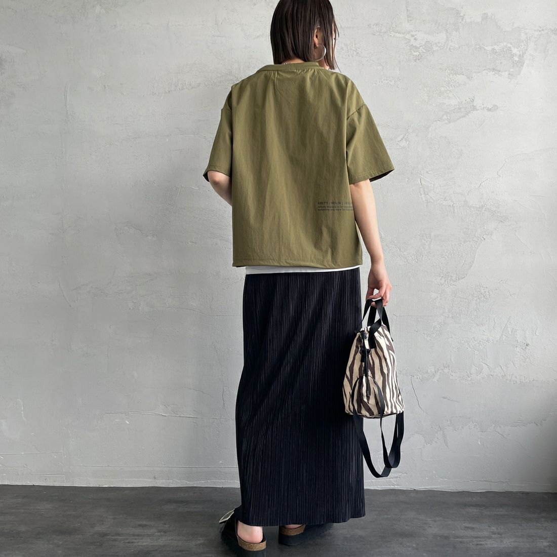 KELTY [ケルティ] 別注 ラッシュコンフォート ショートスリーブナイロンTシャツ [KE252W30IN02-JF] ｵﾘｰﾌﾞ &&モデル身長：159cm 着用サイズ：F&&