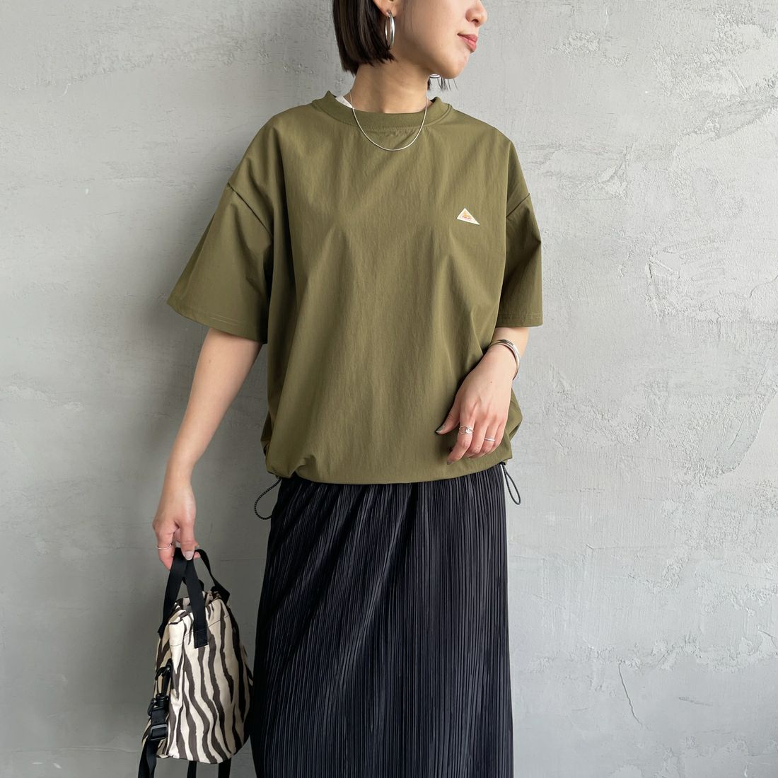 KELTY [ケルティ] 別注 ラッシュコンフォート ショートスリーブナイロンTシャツ [KE252W30IN02-JF] ｵﾘｰﾌﾞ &&モデル身長：159cm 着用サイズ：F&&