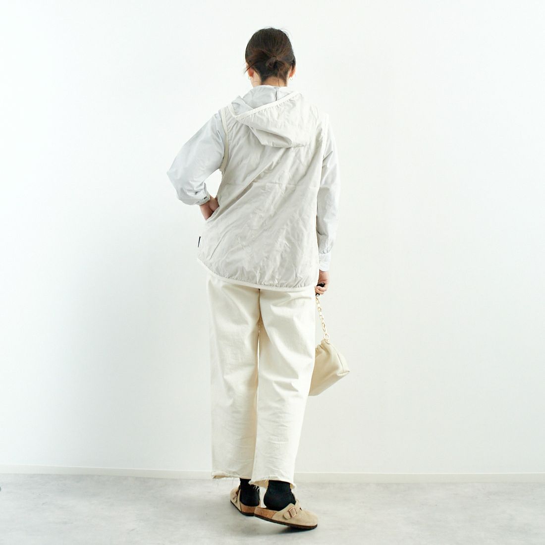 LAVENHAM [ラベンハム] ウィメンズ アンワディッド バートン [LV7133] P86 MOONBE &&モデル身長：167cm 着用サイズ：10&&