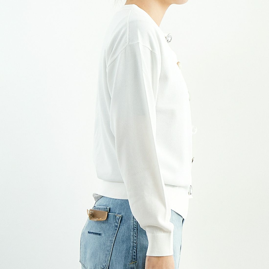TORRAZZO DONNA [トラッゾドンナ] ビジューカーディガン [6259-679] 05 WHITE &&モデル身長：167cm 着用サイズ：F&&