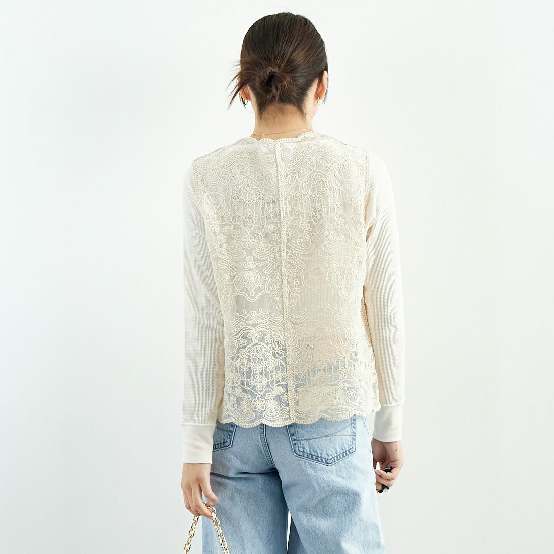 TORRAZZO DONNA [トラッゾドンナ] メッシュレースベスト [6259-465] 43 BEIGE &&モデル身長：167cm 着用サイズ：F&&