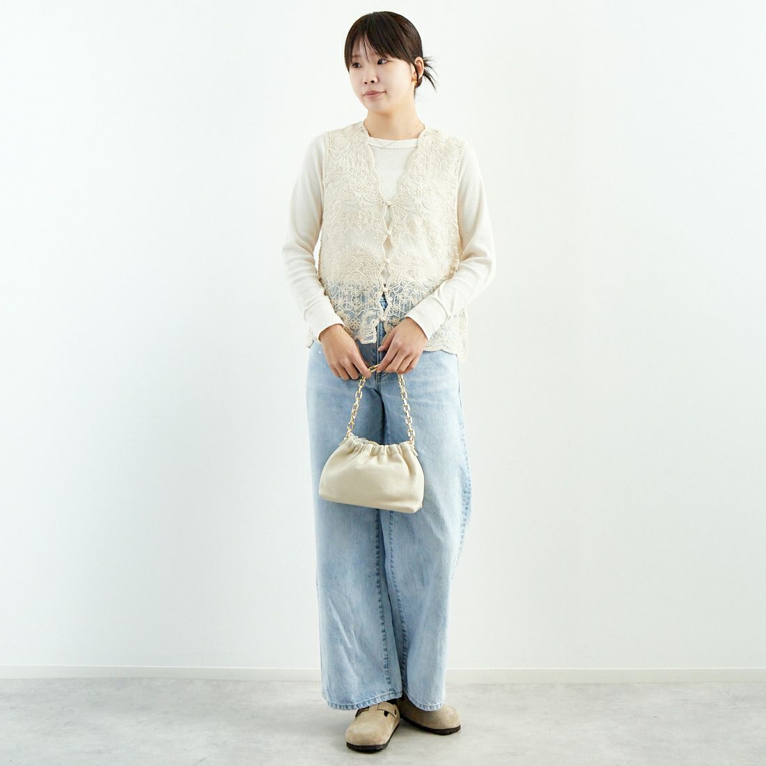 TORRAZZO DONNA [トラッゾドンナ] メッシュレースベスト [6259-465] 43 BEIGE &&モデル身長：167cm 着用サイズ：F&&