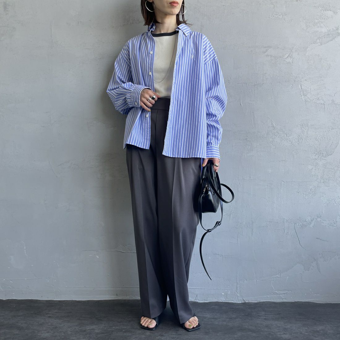 Gymphlex [ジムフレックス] ワンポイントロゴ刺繍 ボタンダウンシャツ [GY-B0198PSE] BLU/BEG ST &&モデル身長：158cm 着用サイズ：14&&