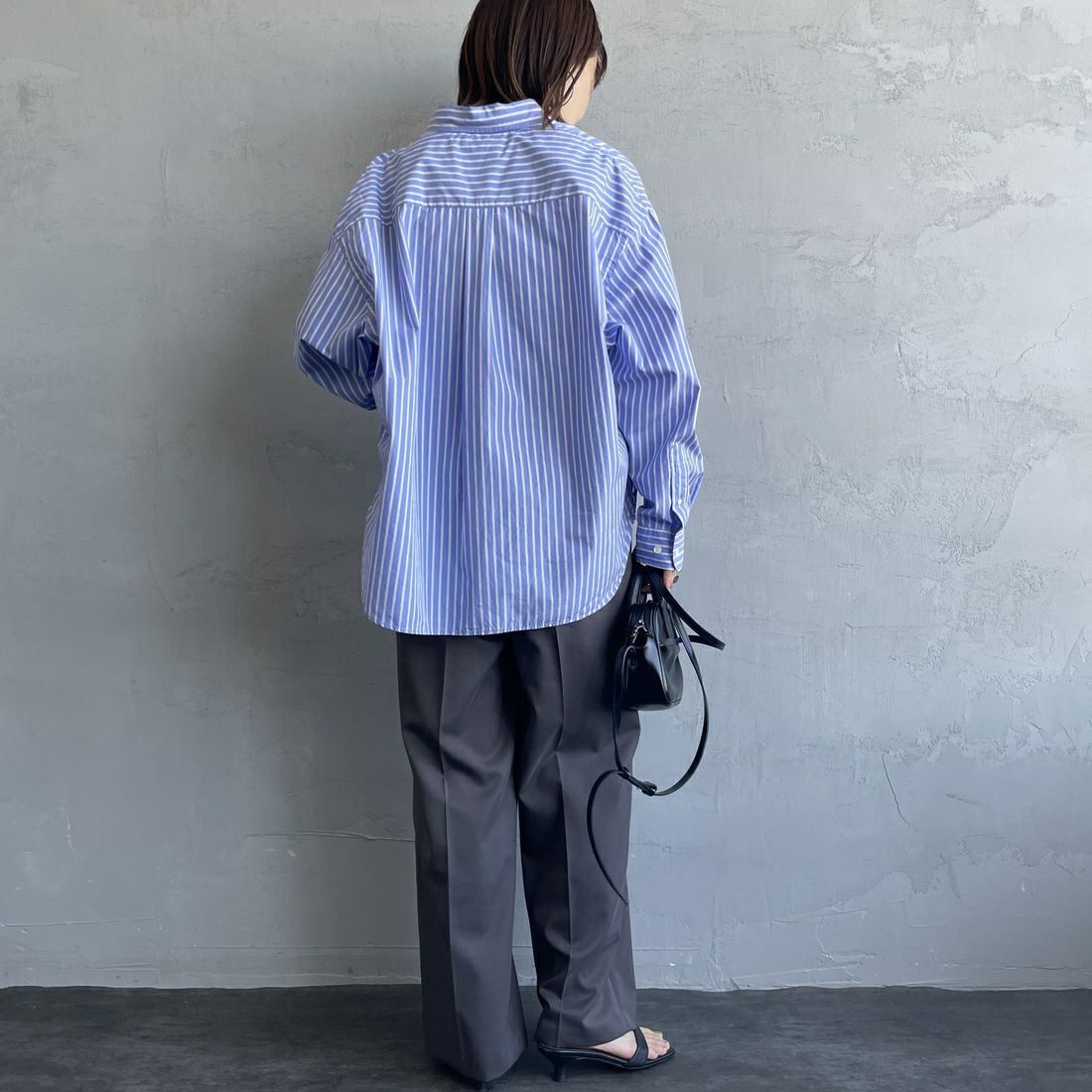 Gymphlex [ジムフレックス] ワンポイントロゴ刺繍 ボタンダウンシャツ [GY-B0198PSE] BLU/BEG ST &&モデル身長：158cm 着用サイズ：14&&