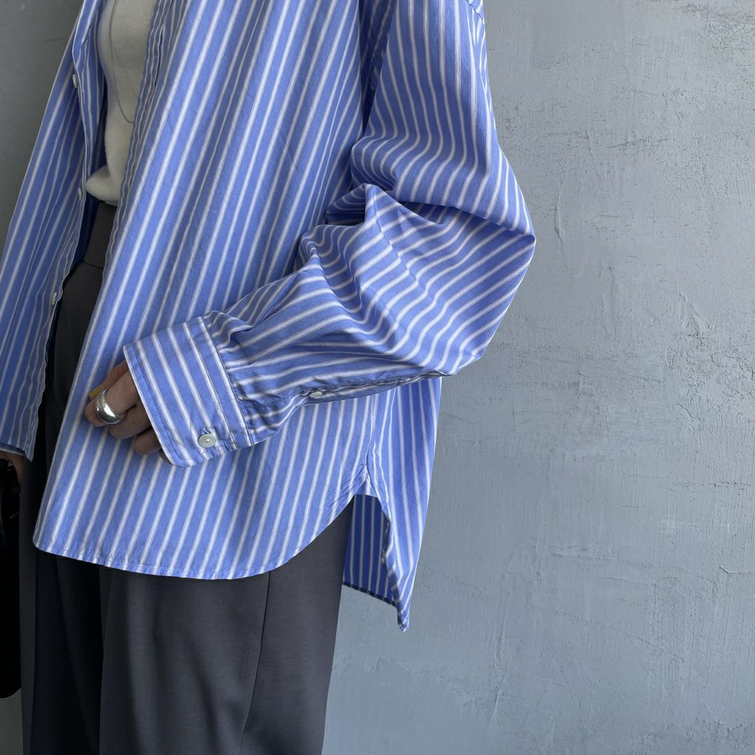 Gymphlex [ジムフレックス] ワンポイントロゴ刺繍 ボタンダウンシャツ [GY-B0198PSE] BLU/BEG ST &&モデル身長：158cm 着用サイズ：14&&