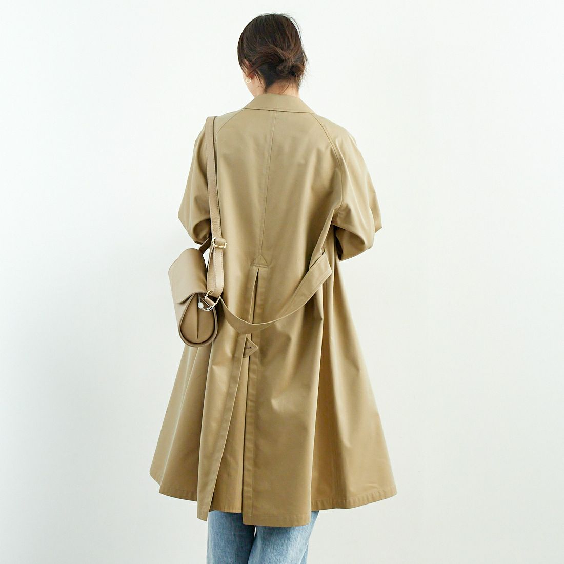 Gymphlex [ジムフレックス] ベルテッド バルマカーンコート [GY-A0677SYR] BEIGE &&モデル身長：167cm 着用サイズ：12&&